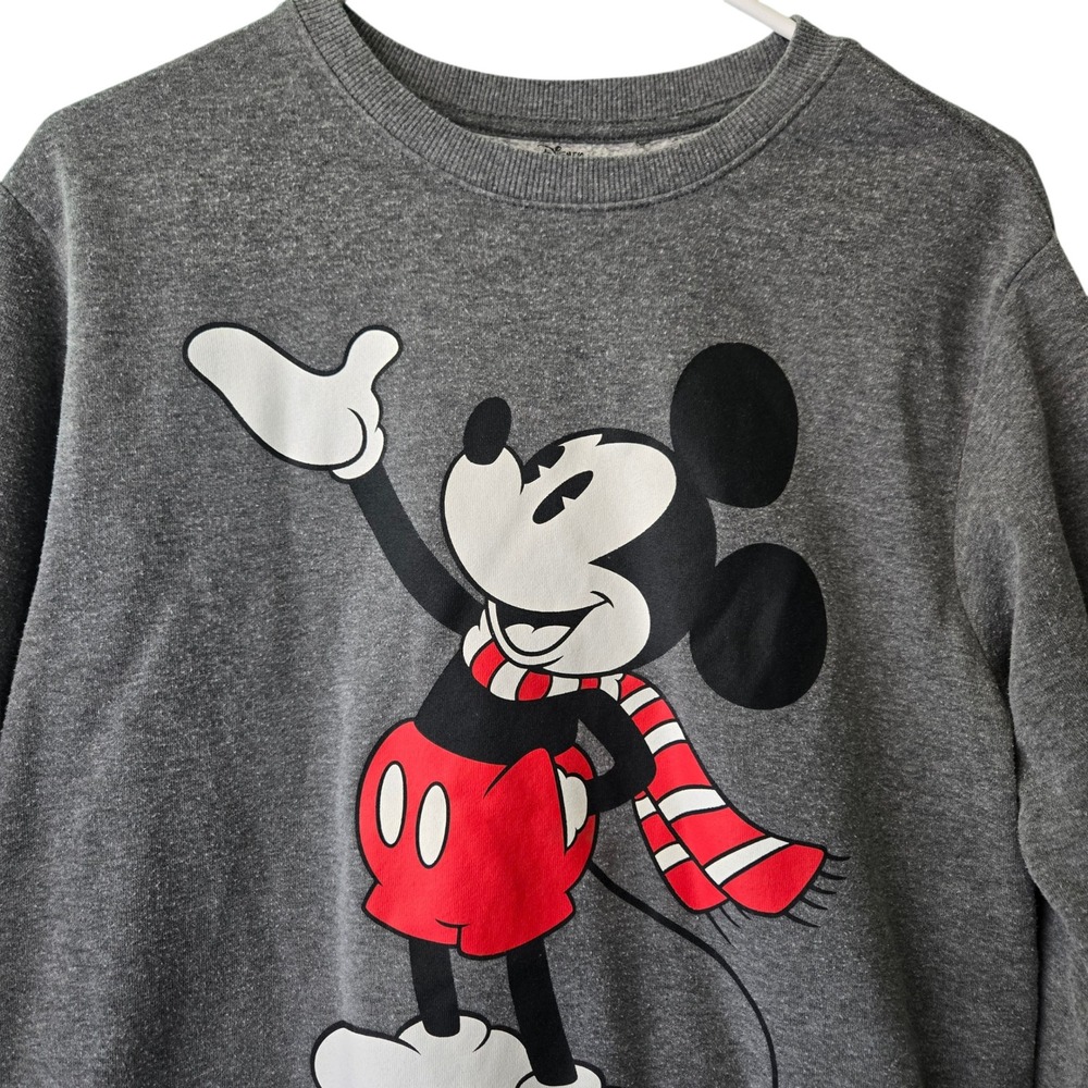Disney Mickey Mouse Scarf Graphic Sweatshirt Gray Crewneck Adult Medium